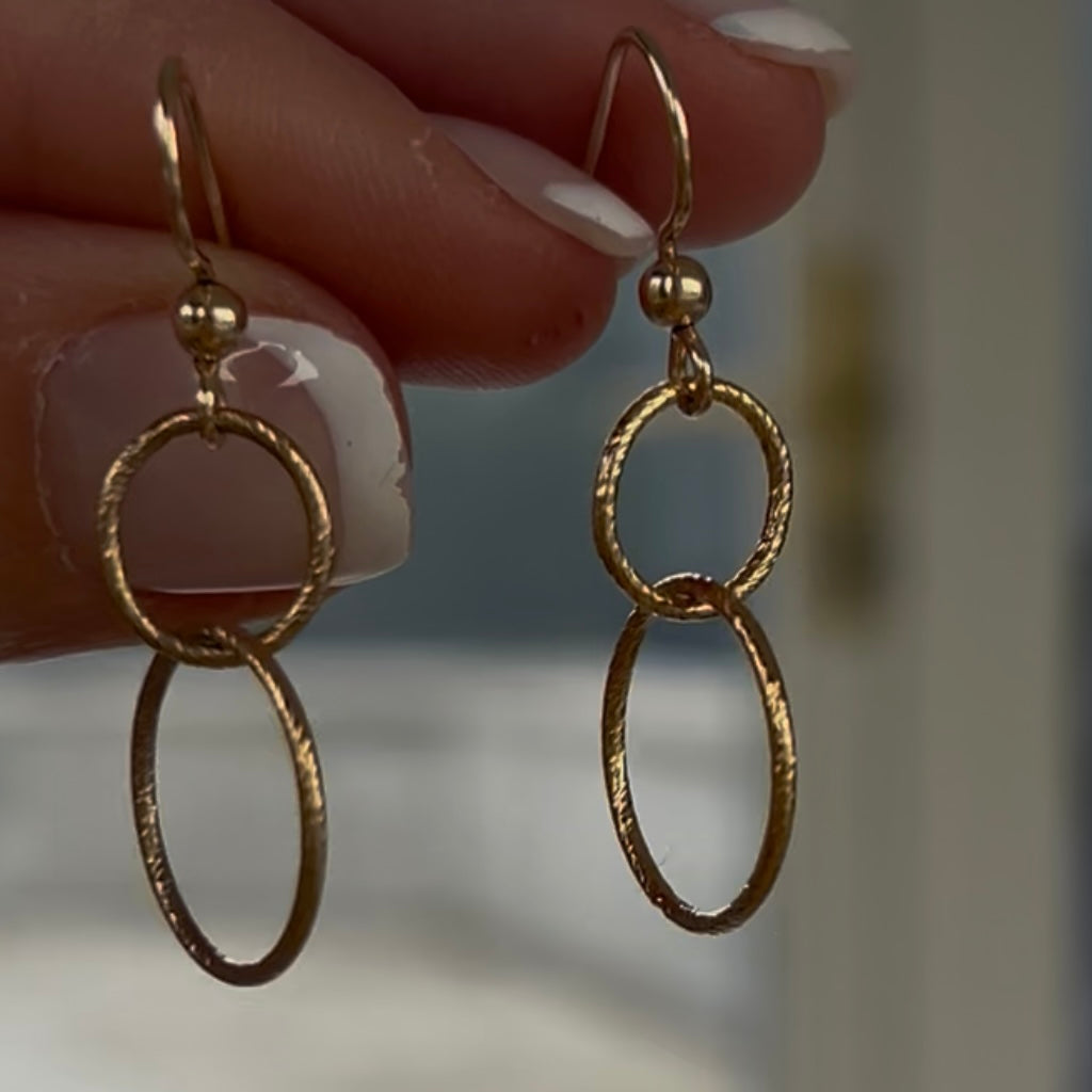 Eternal Link Earrings