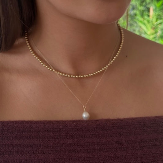 Ivory Freshwater Pearl on 9ct Gold Chain