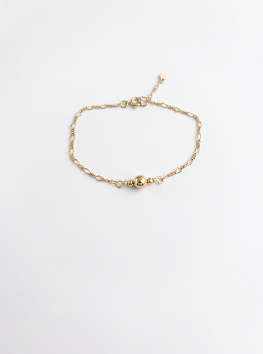 Beautiful Gold 3 ball bracelet.