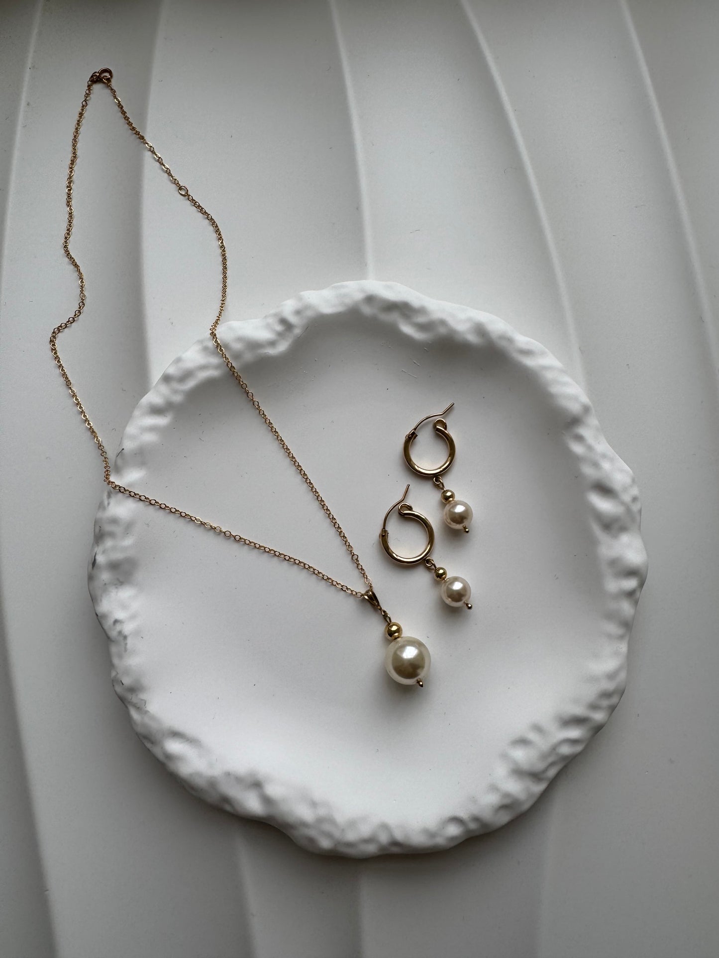 Swarovski large Pearl Necklace