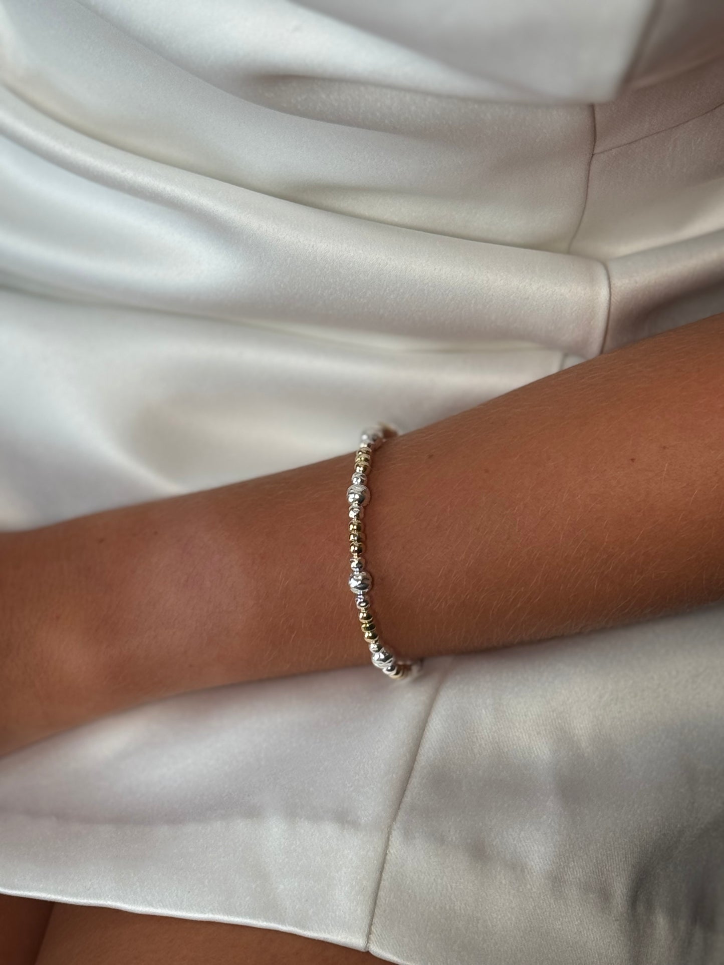 Mixed metal bracelet